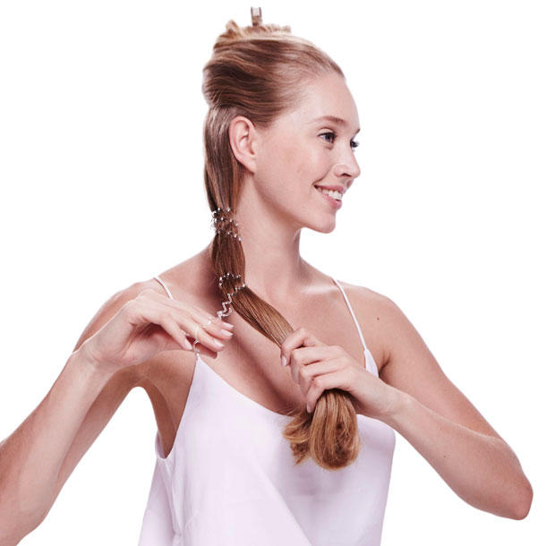 79941-frisuren-mit-invisibobble-mermaid-braid-1